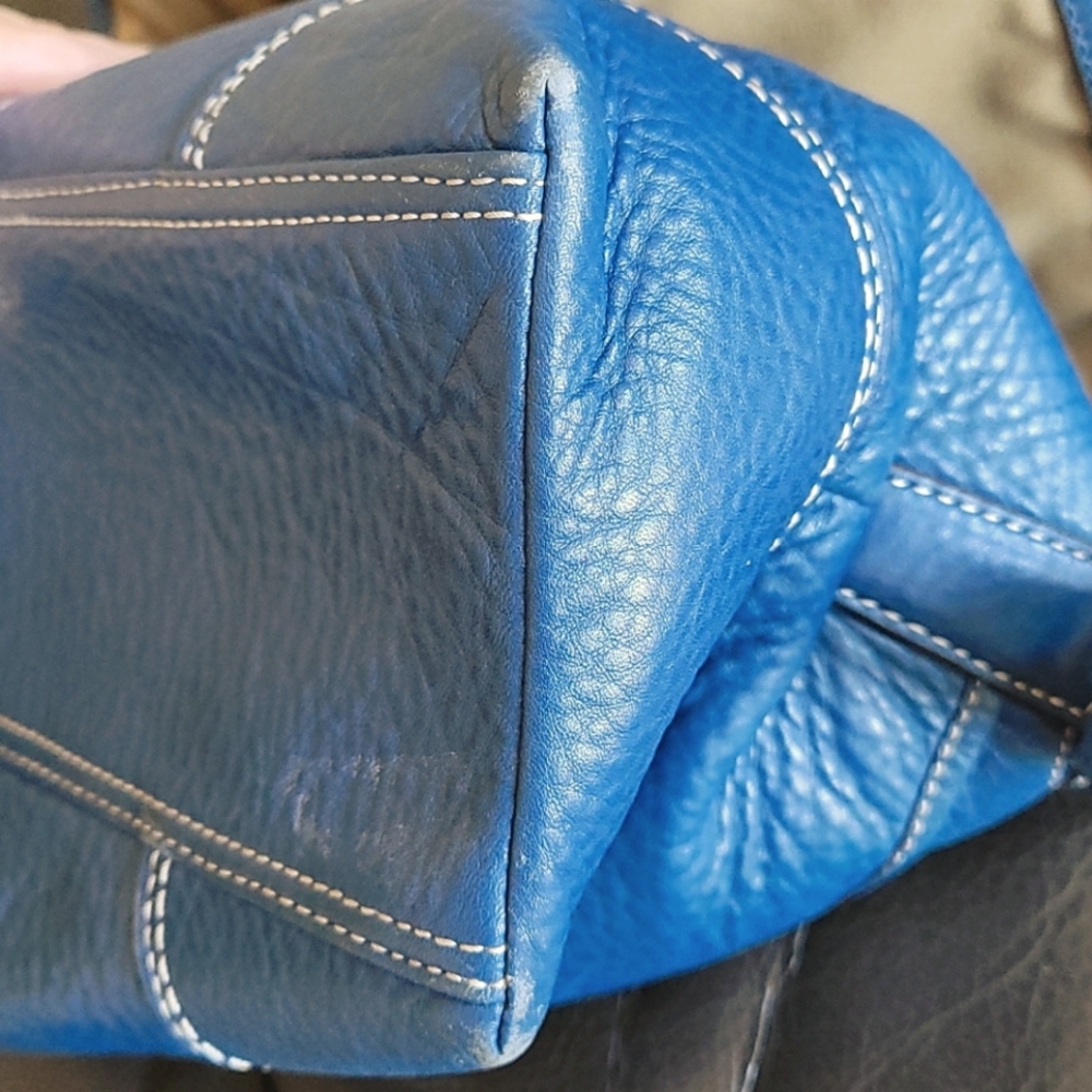 Coach leather crossbody purse - Picture 11 of 13